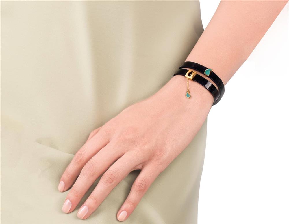 دستبند با نمادهای خاص | دستبند بته جقه آویز دار | بهترین هدیه برای روز مادر که می توانید خریداری کنید